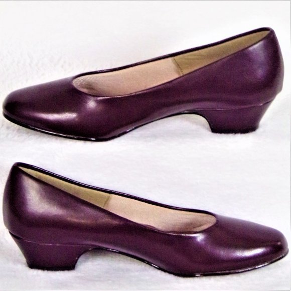 SOFT STYLE BY HUSH PUPPIES Size 4.5M brown pumps - Picture 3 of 16